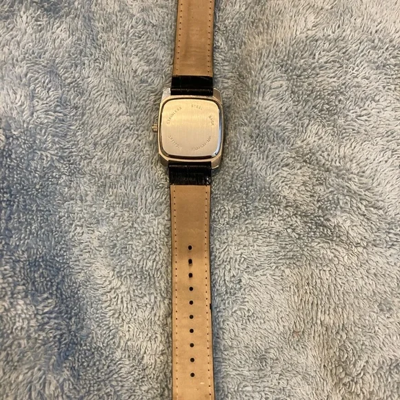 Avon mother of pearl watch - Picture 3 of 3